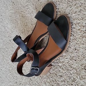 Lucky Brand Toni Sandals